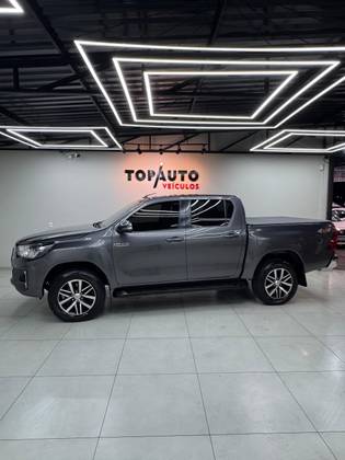 TOYOTA HILUX 2.8 SR 4X4 CD 16V DIESEL 4P AUTOMÁTICO TOYOTA HILUX 2.8 SR 4X4 CD 16V DIESEL 4P AUTOMÁTICO
